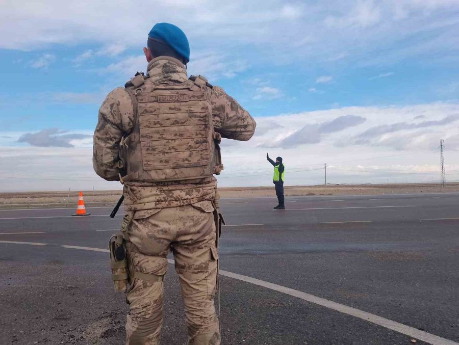 Komando Destekli Denetimlerde 1 Ayda 454 Aranan Şahıs Yakalandı