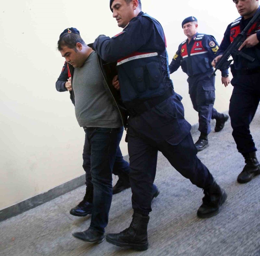 Antalya’da Zırhlı Araçla Adliyeye Getirilen Cinayet Zanlısı Tutuklandı