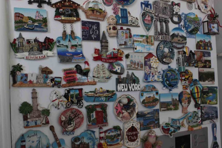 Magnet Koleksiyonuyla Görenleri Şaşırtıyor