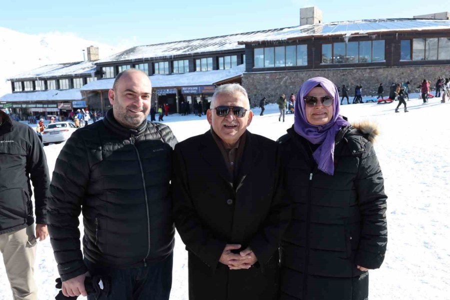 Başkan Büyükkılıç: “türkiye’nin Her Yerinden Erciyes’e Geliyorlar”