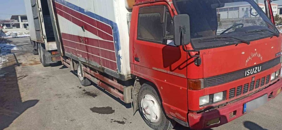 Konya’da 6 Bin 220 Litre Kaçak Akaryakıt Ele Geçirildi