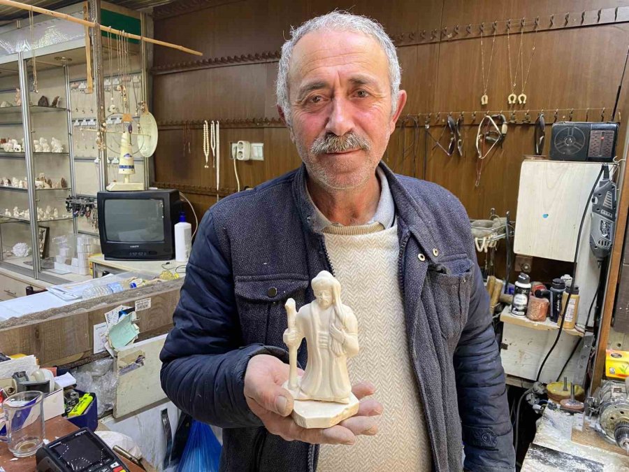 Lüle Taşı Sanatkârlığına Gençlerin Hevesi Yüksek