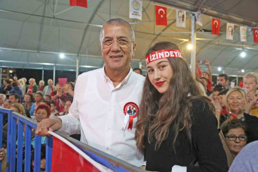 Mezitli Belediyesinin Öğrenci Yardımları Hesaplara Yatırıldı