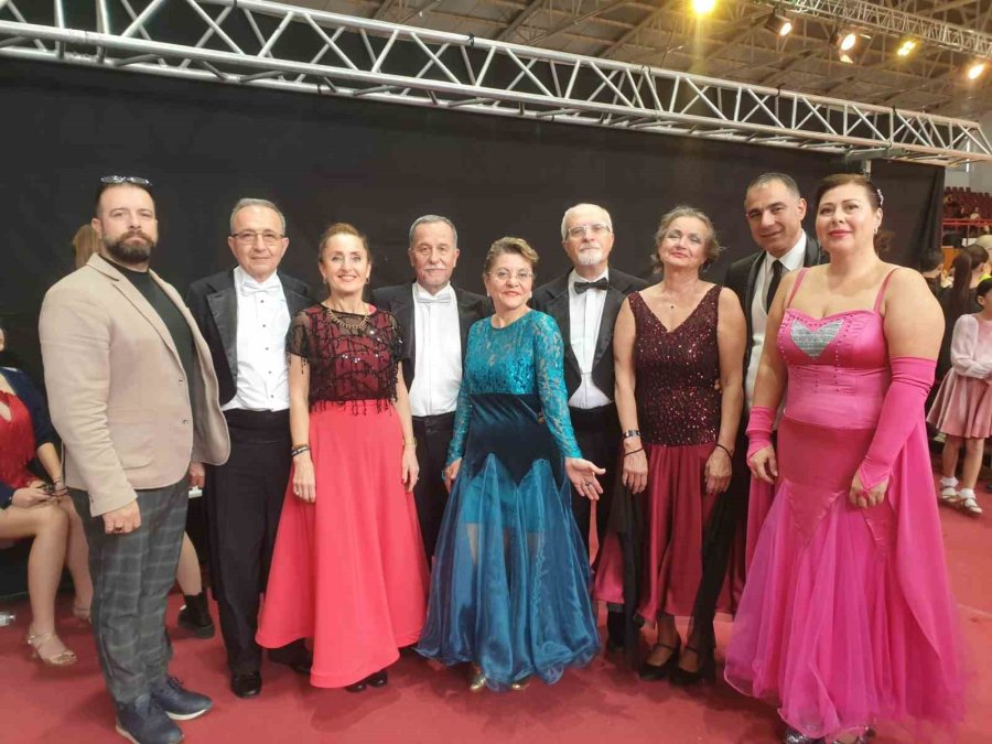 Aktif Yaşlı Merkezi Üyeleri, Dans Yarışmasında 3’üncü Oldu