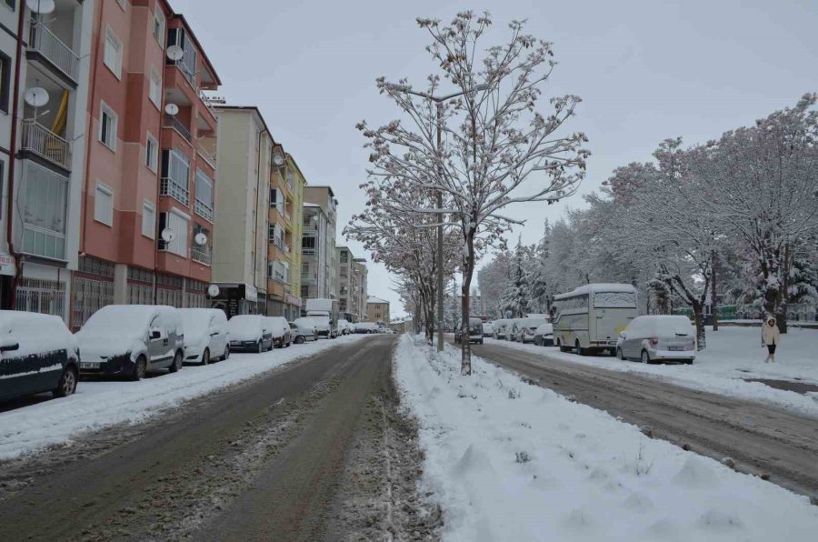 Karaman Beyaza Büründü