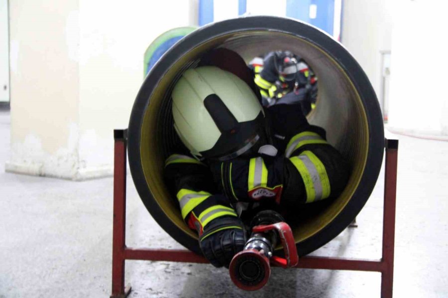 Komando Değil İtfaiye Eri