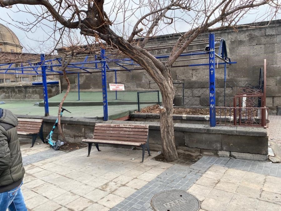 786 Yıllık Tarihi Hamam Satışa Sunuldu