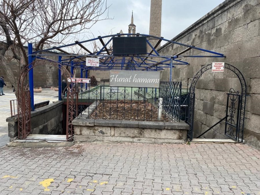 786 Yıllık Tarihi Hamam Satışa Sunuldu