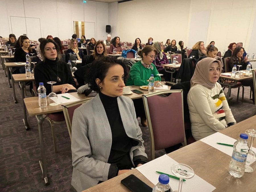 Dünya Kanser Günü’nde Kadınlara Erken Tanının Önemi Anlatıldı