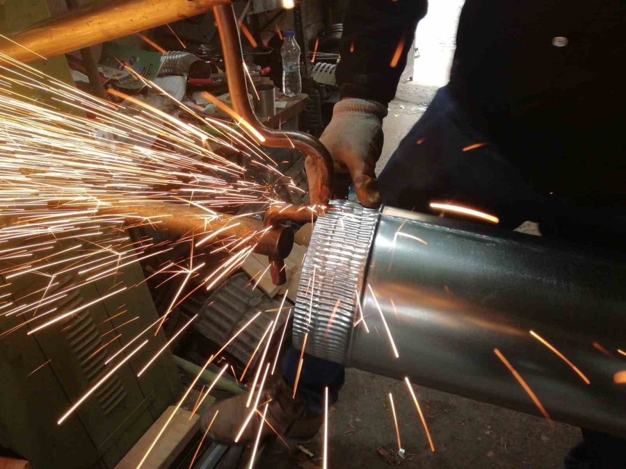 Nostalji Yapmak İsteyen Vatandaşlar Sobadan Vaz Geçemedi