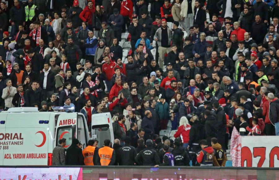 Spor Toto Süper Lig: Fta Antalyaspor: 1 - Gaziantep Fk: 0 (ilk Yarı)