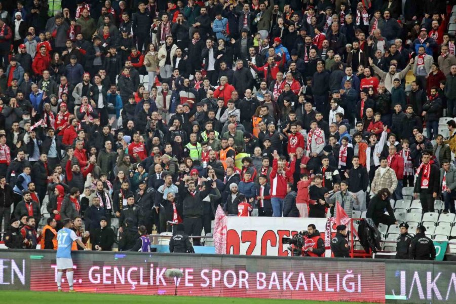 Spor Toto Süper Lig: Fta Antalyaspor: 1 - Gaziantep Fk: 0 (ilk Yarı)