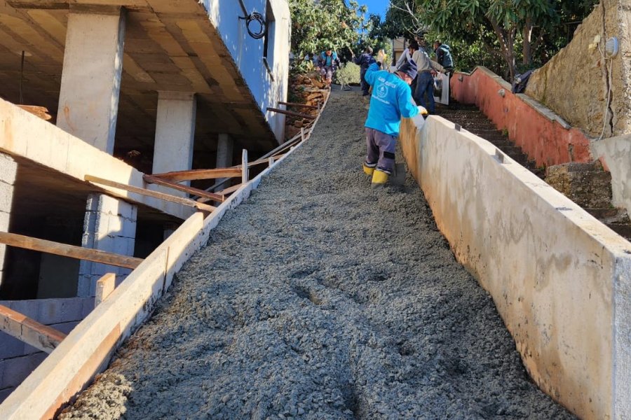 Engelli Rampası Yapılan Vatandaşın Yüzü Güldü