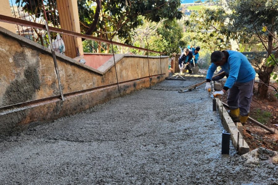 Engelli Rampası Yapılan Vatandaşın Yüzü Güldü