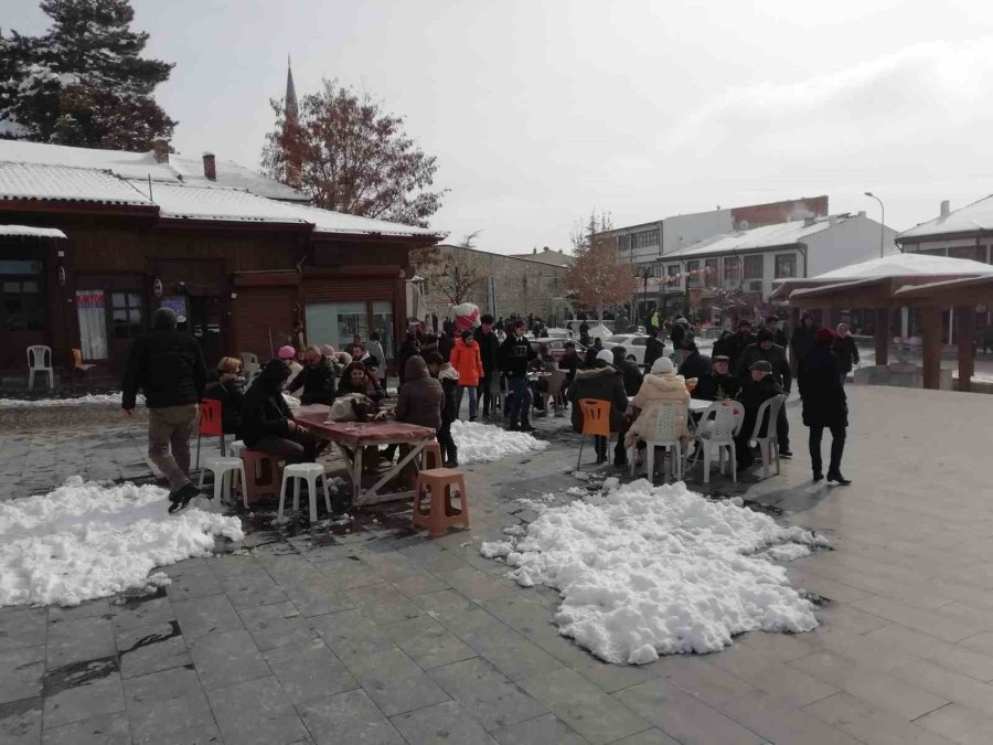 Sucuk Festivali Çevre Esnafının İşini Arttırdı