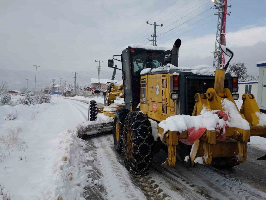 Mersin’de Ekiplerin Kar Mesaisi
