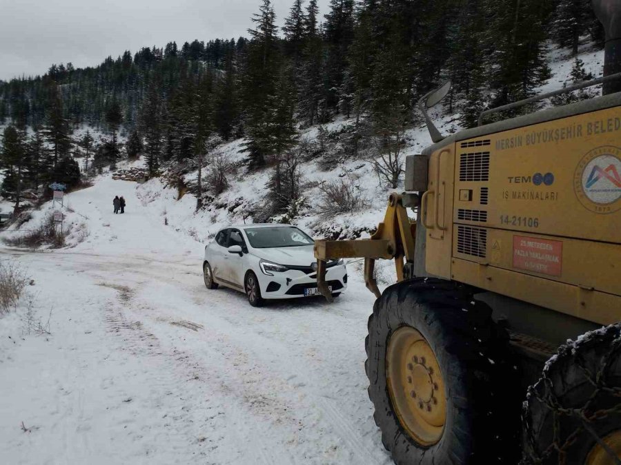 Mersin’de Ekiplerin Kar Mesaisi