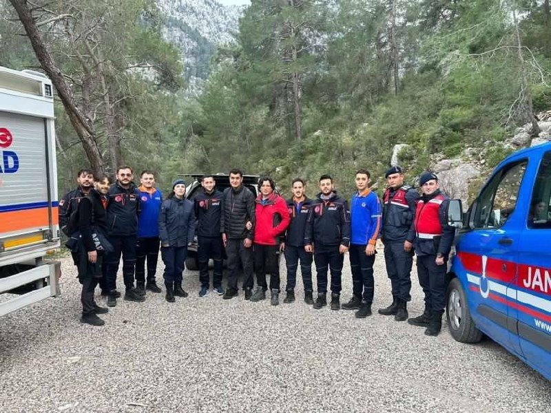 Ormanlık Alanda Kayboldu, Bulan Ekiplere İlk Sözü "kusura Bakmayın" Oldu