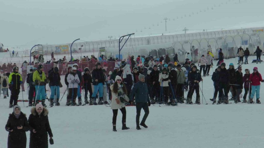Erciyes Sömestirde Beklentilerin Üzerine Çıktı