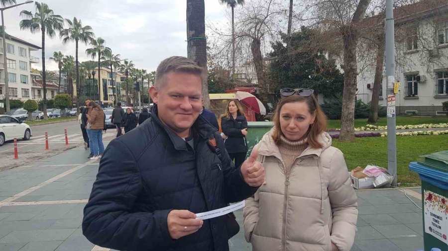 Antalya’da Yaşayan Rus Ve Ukraynalı Vatandaşlardan Deprem Bölgesine Yardım Eli