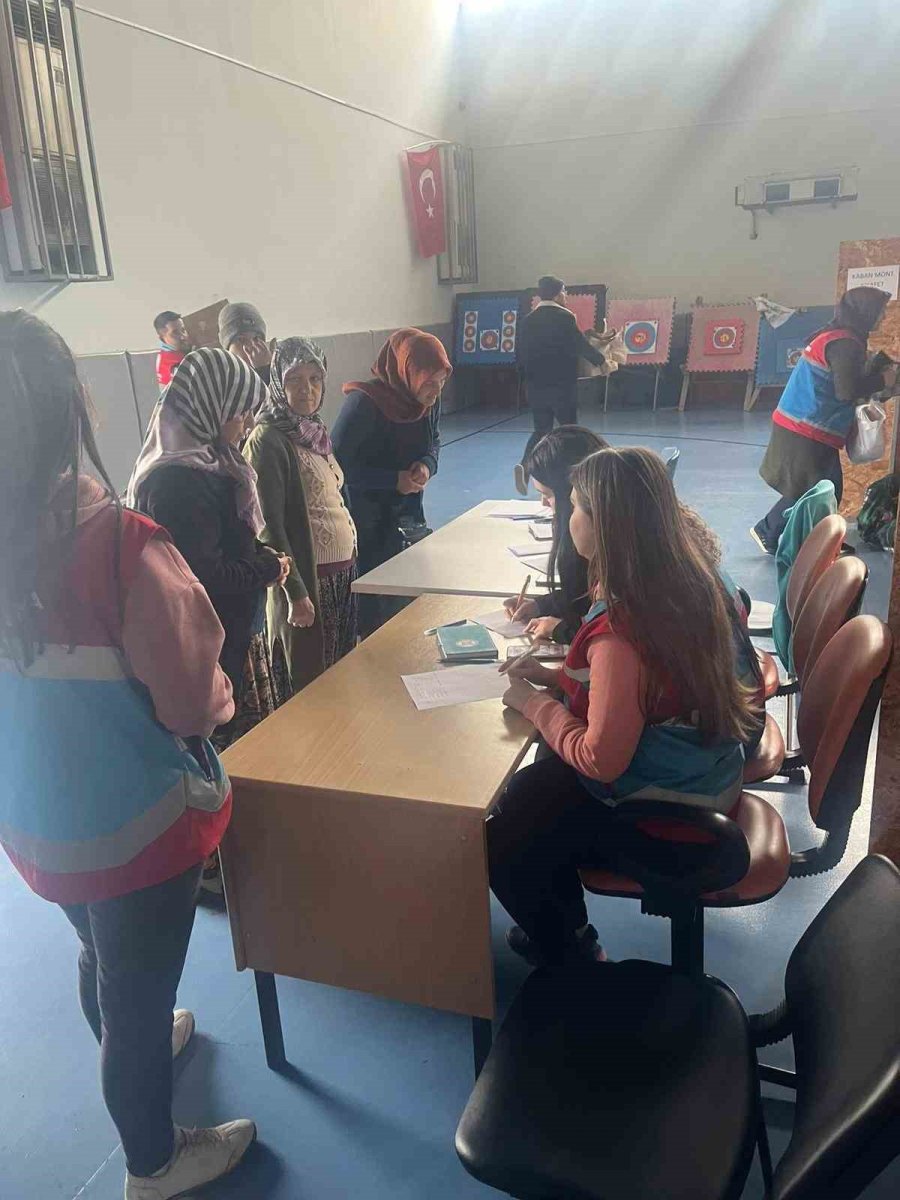 Gazipaşa’da Depremzedeler İçin Yardım Kampanyası