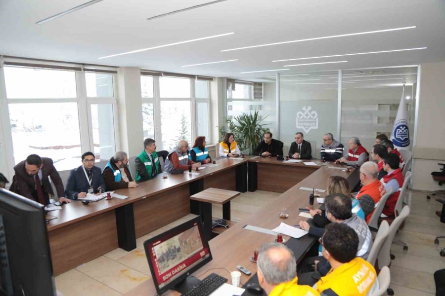 Erü’de ‘afet Ekibi Toplantısı’ Gerçekleştirildi