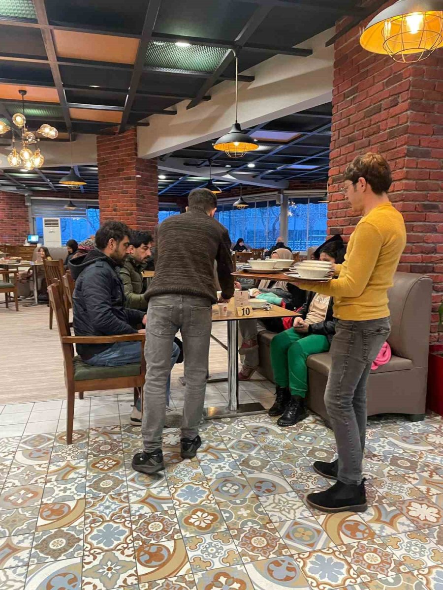 Büyükşehir, Tüm Salonları Ve Tesisleri Vatandaşlar İçin Açtı