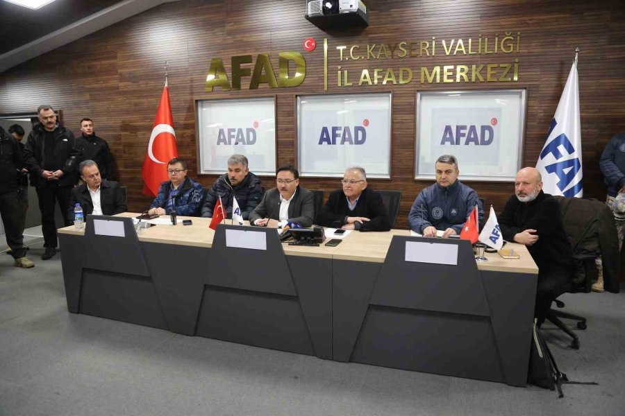 Başkan Büyükkılıç, Vali Çiçek Başkanlığında Deprem Kriz Masası’na Katıldı