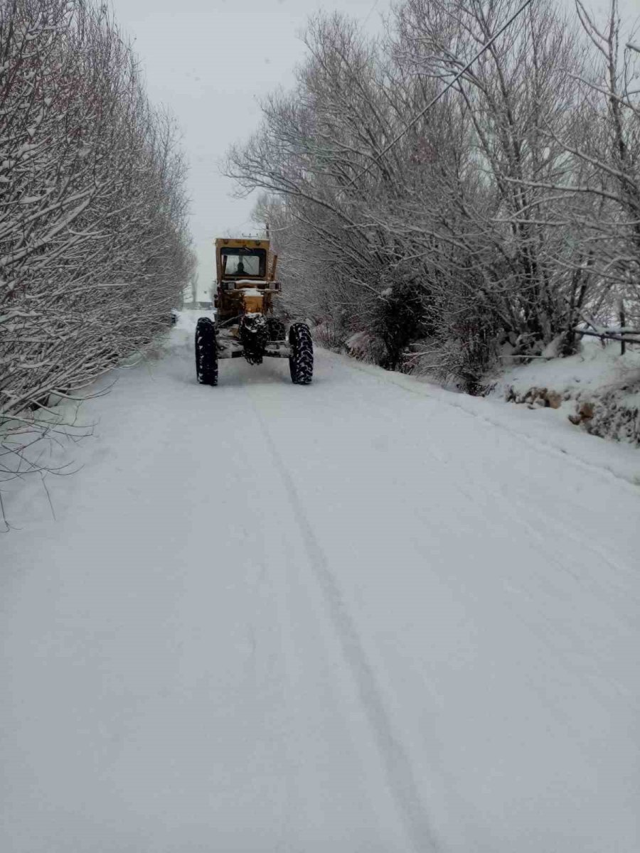 Büyükşehir, 110 Mahalle Yolunu Ulaşıma Açtı