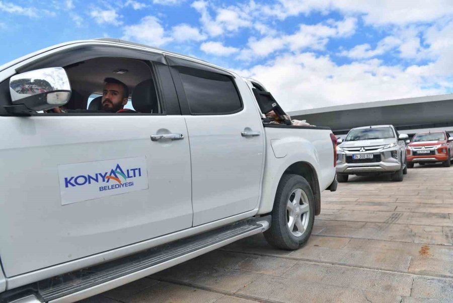 Konyaaltı’ndan Deprem Bölgesine Yardım