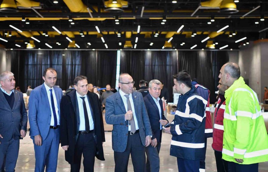 Konyaaltı’ndan Deprem Bölgesine Yardım