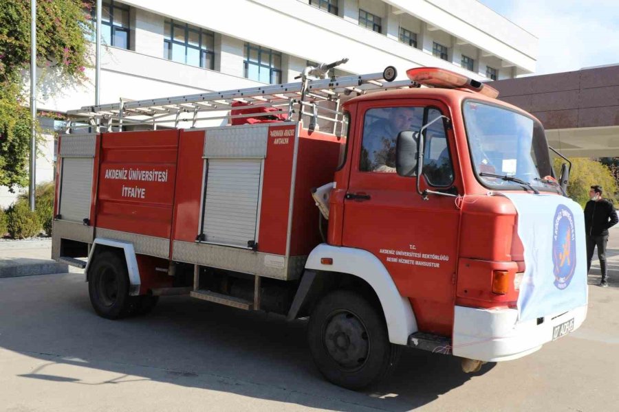 Akdeniz Üniversitesi Deprem Bölgesine Merhem Olmaya Çalışıyor