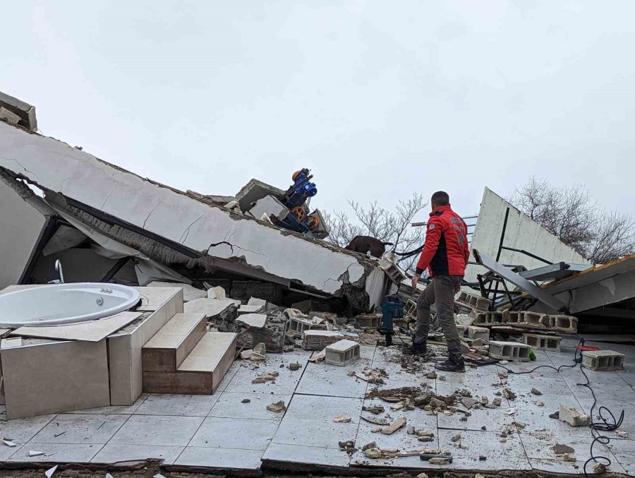 Mersin Yaraları Sarmak İçin Tüm İmkanlarını Seferber Etti