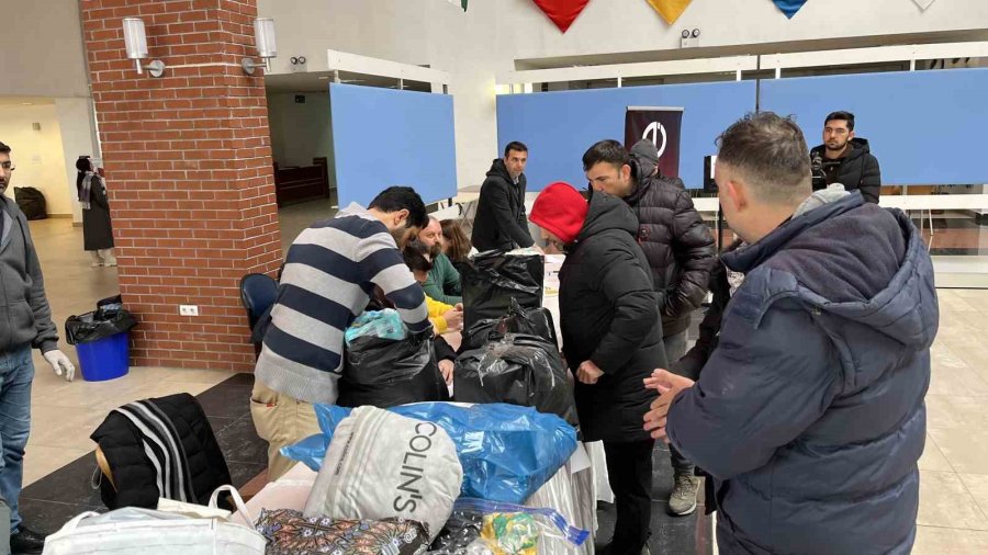 Anadolu Üniversitesi Depremzedeler İçin Yardım Kampanyası Başlattı