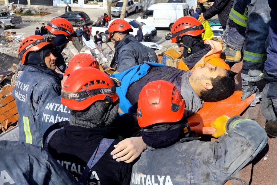 Başkan Muhittin Böcek, Chp Genel Başkanı Kılıçdaroğlu İle Deprem Bölgesinde