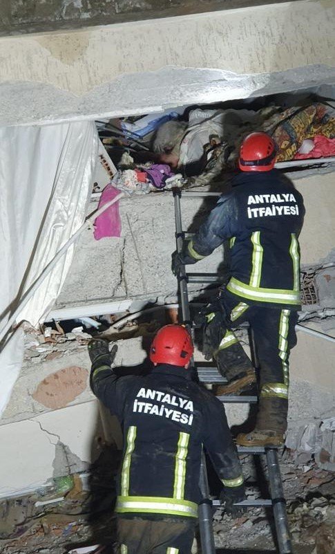 Büyükşehir’de Deprem Seferberliği