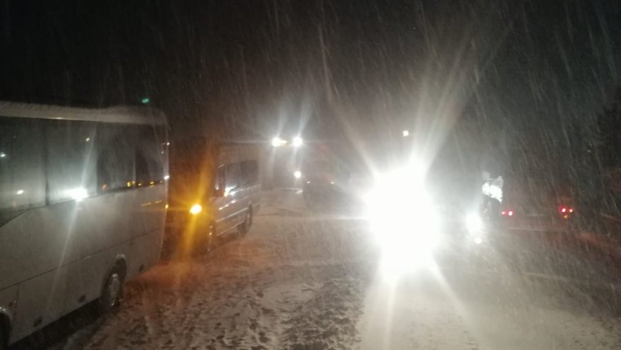 Antalya-konya Karayolu Trafiğe Kapatıldı