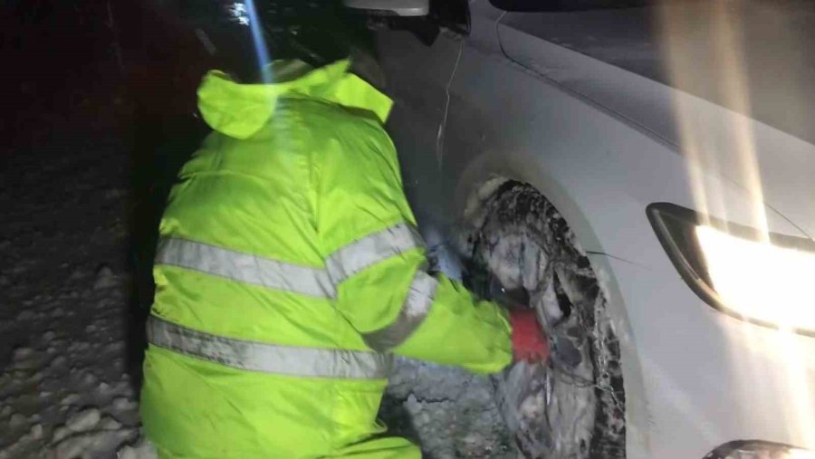 Antalya-konya Karayolu Trafiğe Kapatıldı