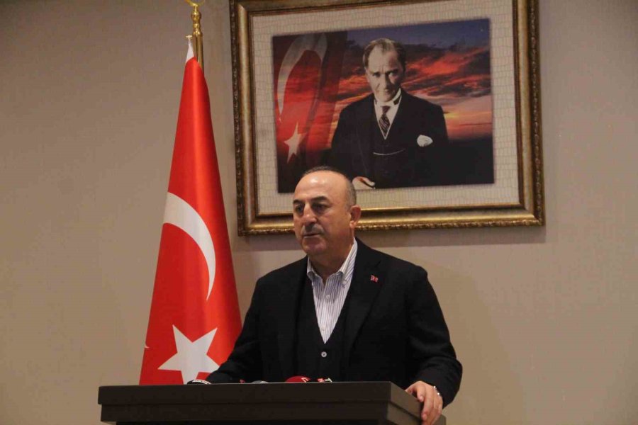 Bakan Çavuşoğlu: "36 Ülkeden 3 Bin 319 Arama Kurtarma Personeli Sahada"