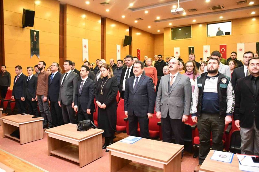 Eskişehir Adliyesi’nde Afetzedeler İçin Dua Ve Saygı Duruşu