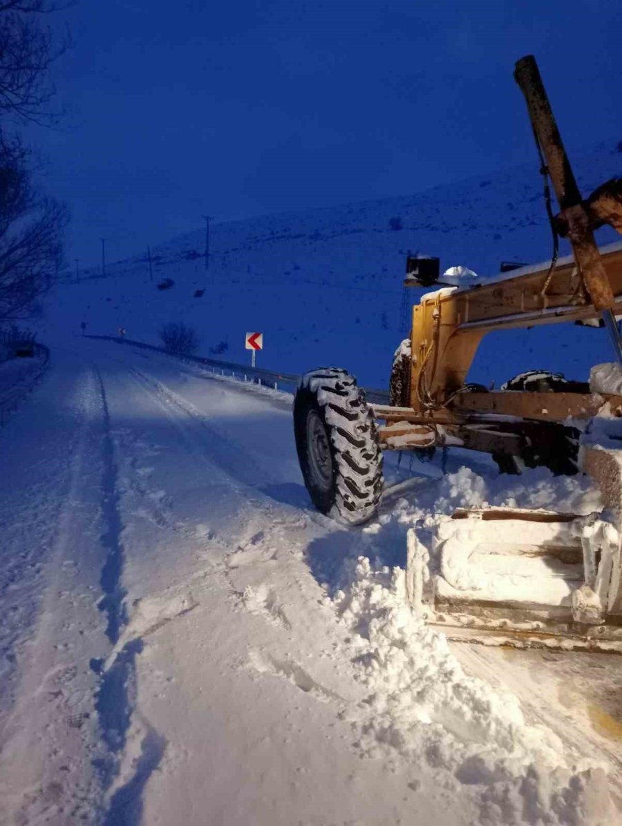 Büyükşehir, 14 İlçede 227 Mahalle Yolunu Ulaşıma Açtı