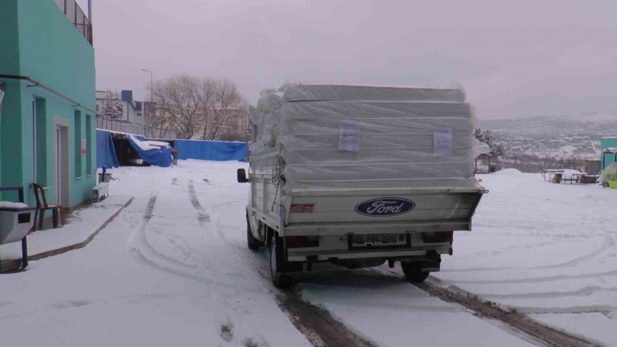 Kayseri’den Deprem Bölgesine Yardım Eli