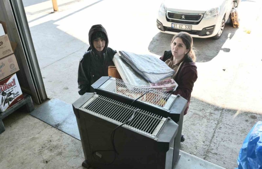 Kepez’den Deprem Bölgesine Yürekleri Isıtan Bağış