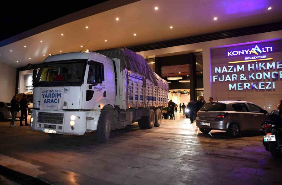 Konyaaltılı Lina’dan Deprem Bölgesine Duygu Dolu Yardım