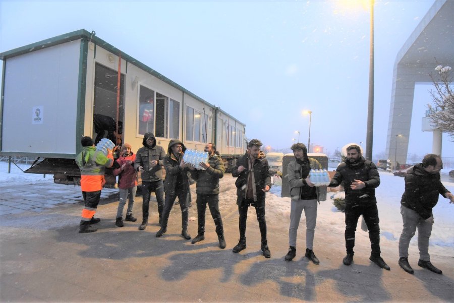 Konya, Omuz Omuza Verdi Deprem Bölgesine Destek Oluyor