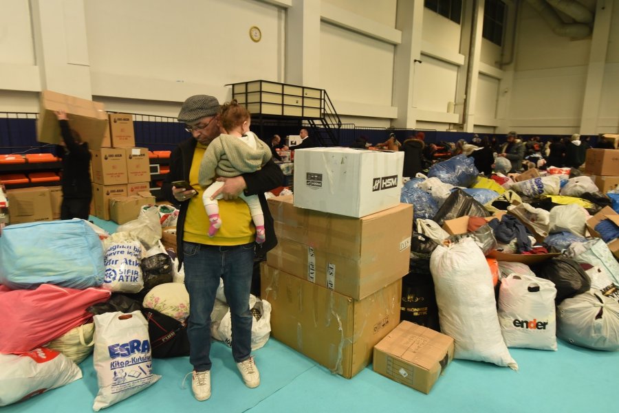 Konya, Omuz Omuza Verdi Deprem Bölgesine Destek Oluyor