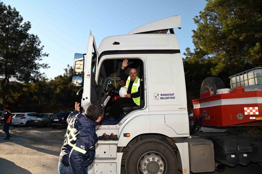 Manavgat, Deprem Bölgesi İçin Tek Yürek Oldu