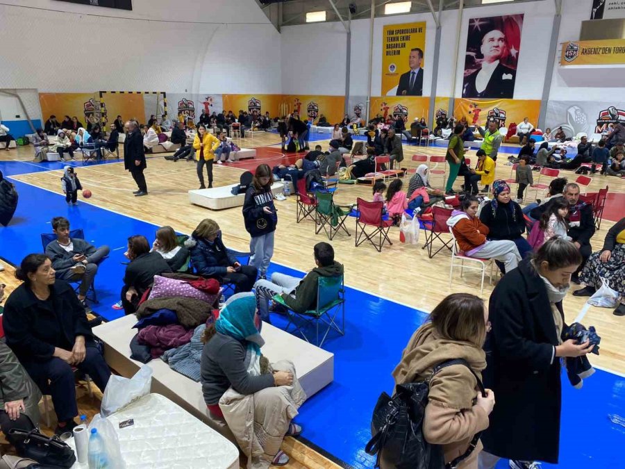 Seçer: "ulusça Bu Badireyi Hep Birlikte Atlatacağımıza İnancımız Tamdır"