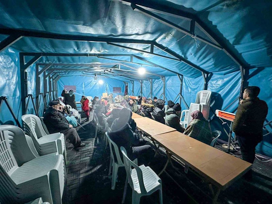 Talas’ta Sosyal Tesis Ve Çadırlarda Sıcak Çorba İkramı