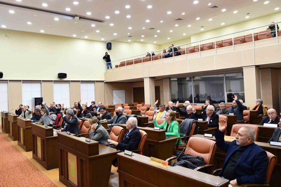 Tepebaşı Meclis Üyeleri Oturum Ücretlerini Depremzedelere Bağışladı